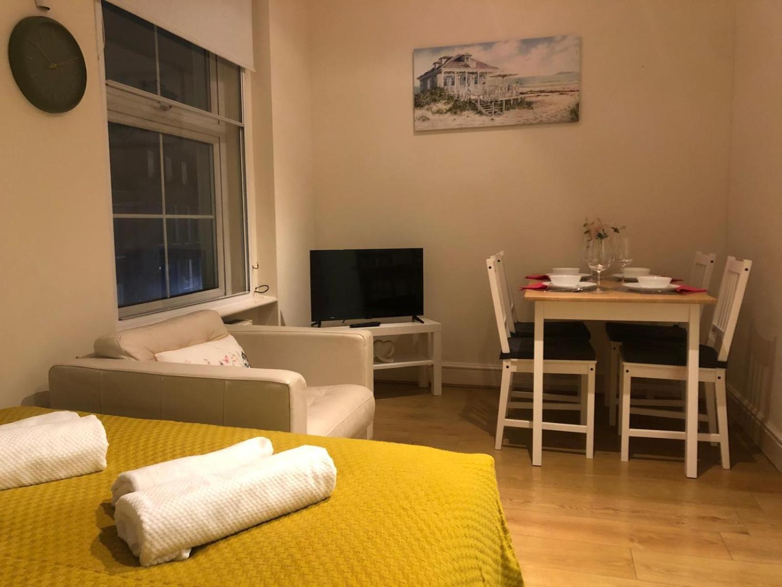 Bright And Cozy Entire Flat Near Euston Station And Ucl Hospital Apartamento Londres Exterior foto